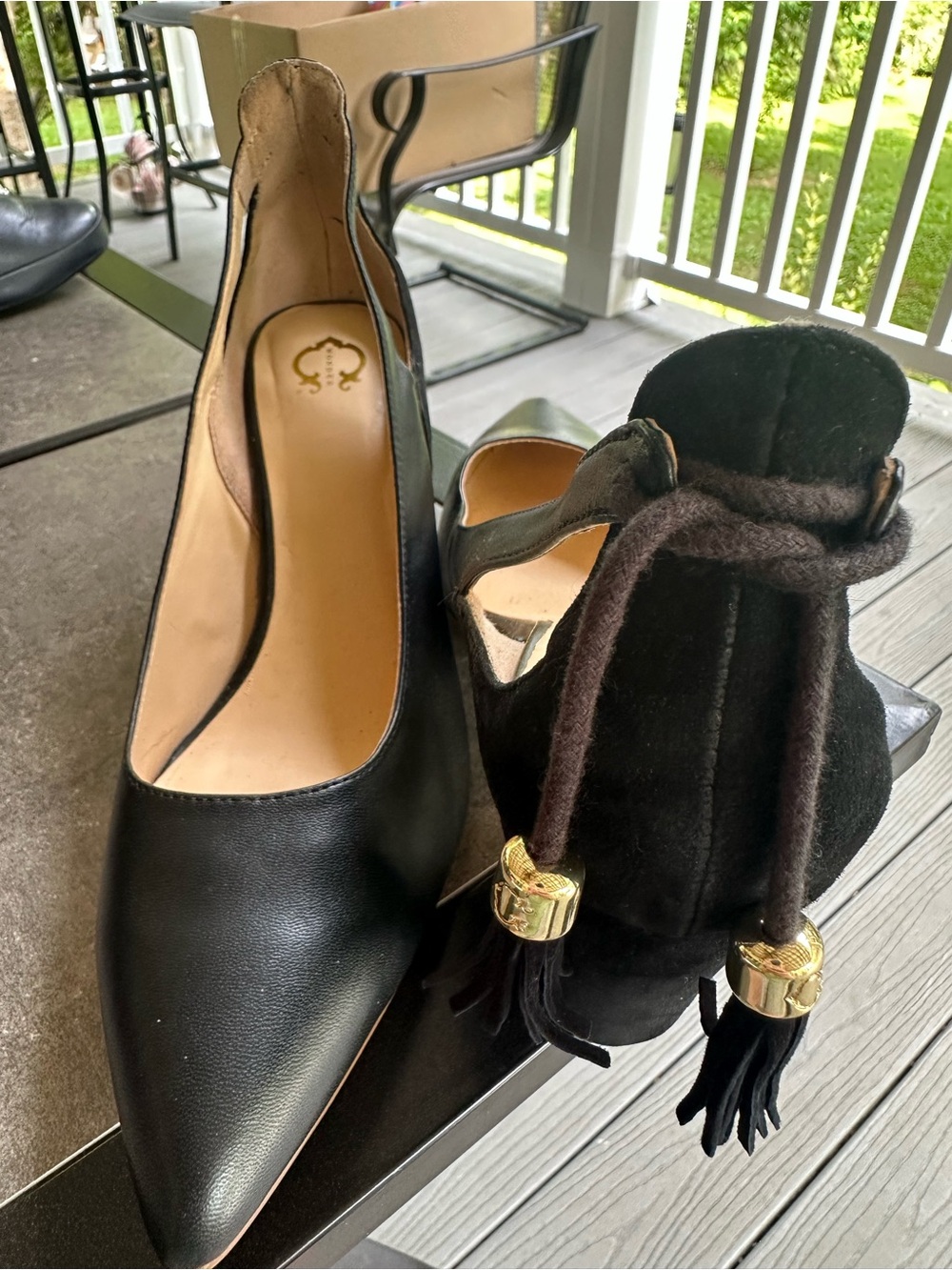 C. Wonder Black Pointed-Toe Pumps with Tassel Detail Size 10